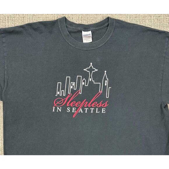 Vintage Sleepless in Seattle Shirt Mens XL Black Movie Skyline Shirt Y2K Gildan - Picture 2 of 10